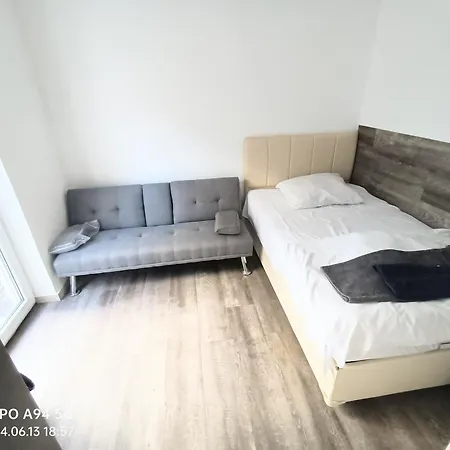 Διαμέρισμα Fmi33 Next To Airport